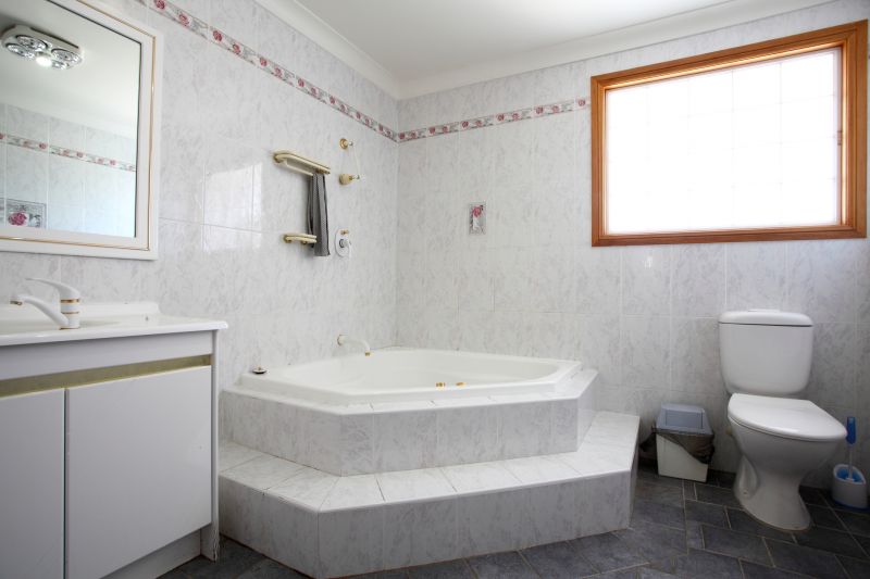 Cost of Bathtub Installation in Yelm, WA